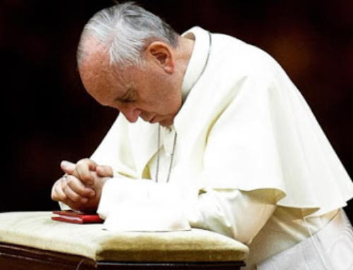 Il Papa: alla pandemia del virus rispondiamo con l’universalità della preghiera
